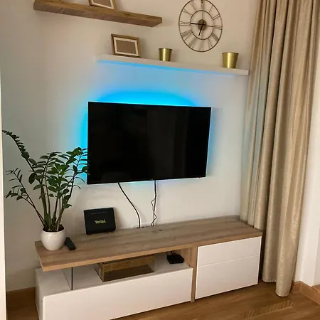 10 Lux Apartament Nowy Sad